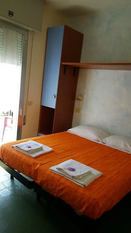 Hotel Majestic Cesenatico 2*,  Italien